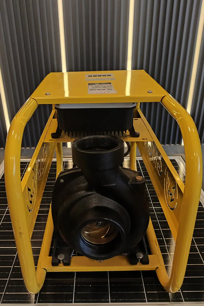 110 Volt - 400 Volt Arası Çalışabilen 2200 Watt Maks. 28 Metre 75 Ton Serisi Sürücülü Şamandıralı Üçlük Çıkışlı Salyangoz Su Pompası-detail