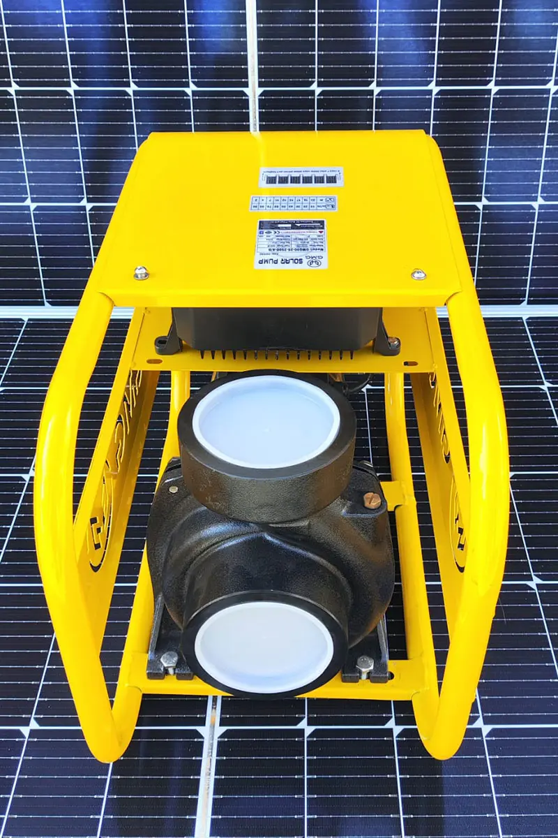 110 Volt - 400 Volt Arası Çalışabilen 2500 Watt Maks. 25 Metre 90 Ton Serisi Sürücülü Şamandıralı Dörtlük Çıkış Salyangoz Solar Pompa-detail